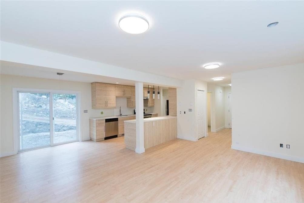 Clean-Line Custom Home project photo