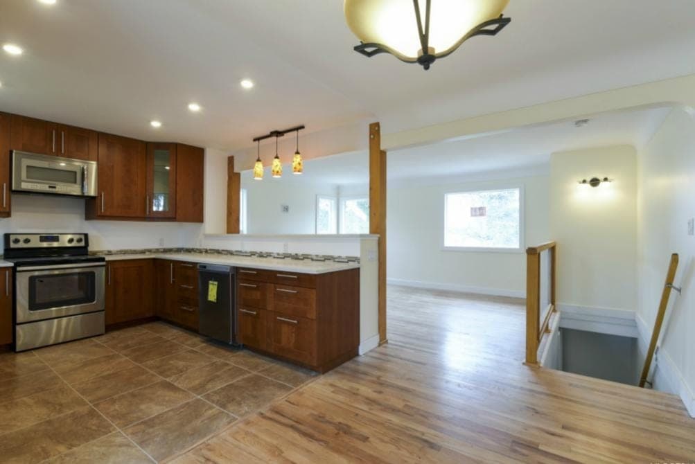 Exterior & Interior Renovation project photo